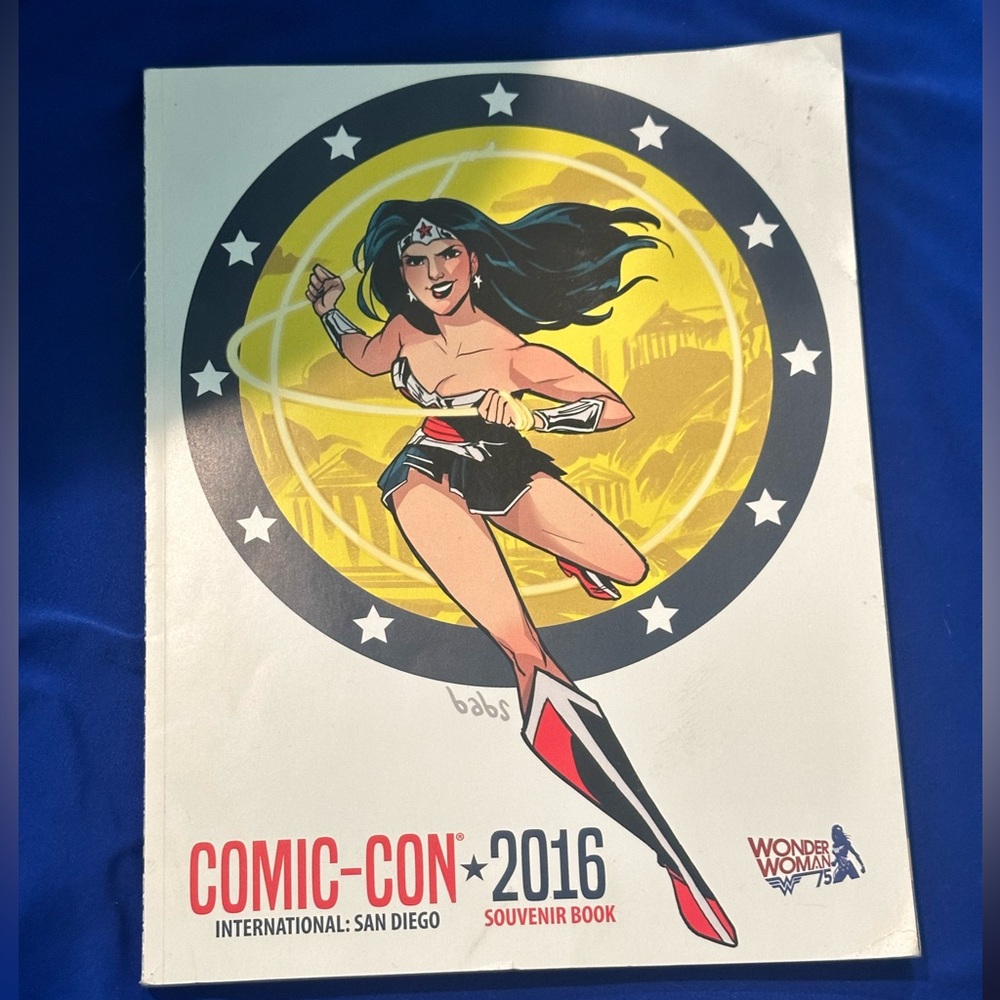 2016 San Diego Comic-Con book souvenir